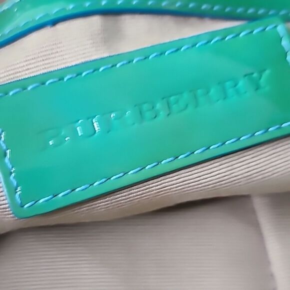 💯 Authentic Burberry Novacheck Tote Bag 🍀 - Picture 10 of 15